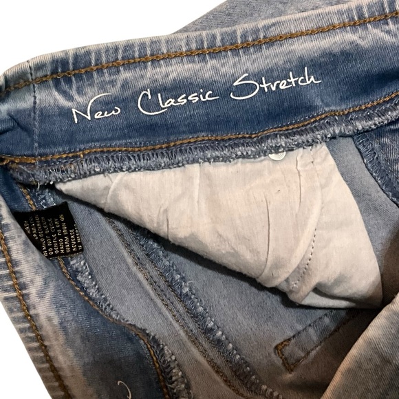 DG2 by Diane Gilman New Classic Stretch Pull on Embroidered Jeans - Picture 8 of 14